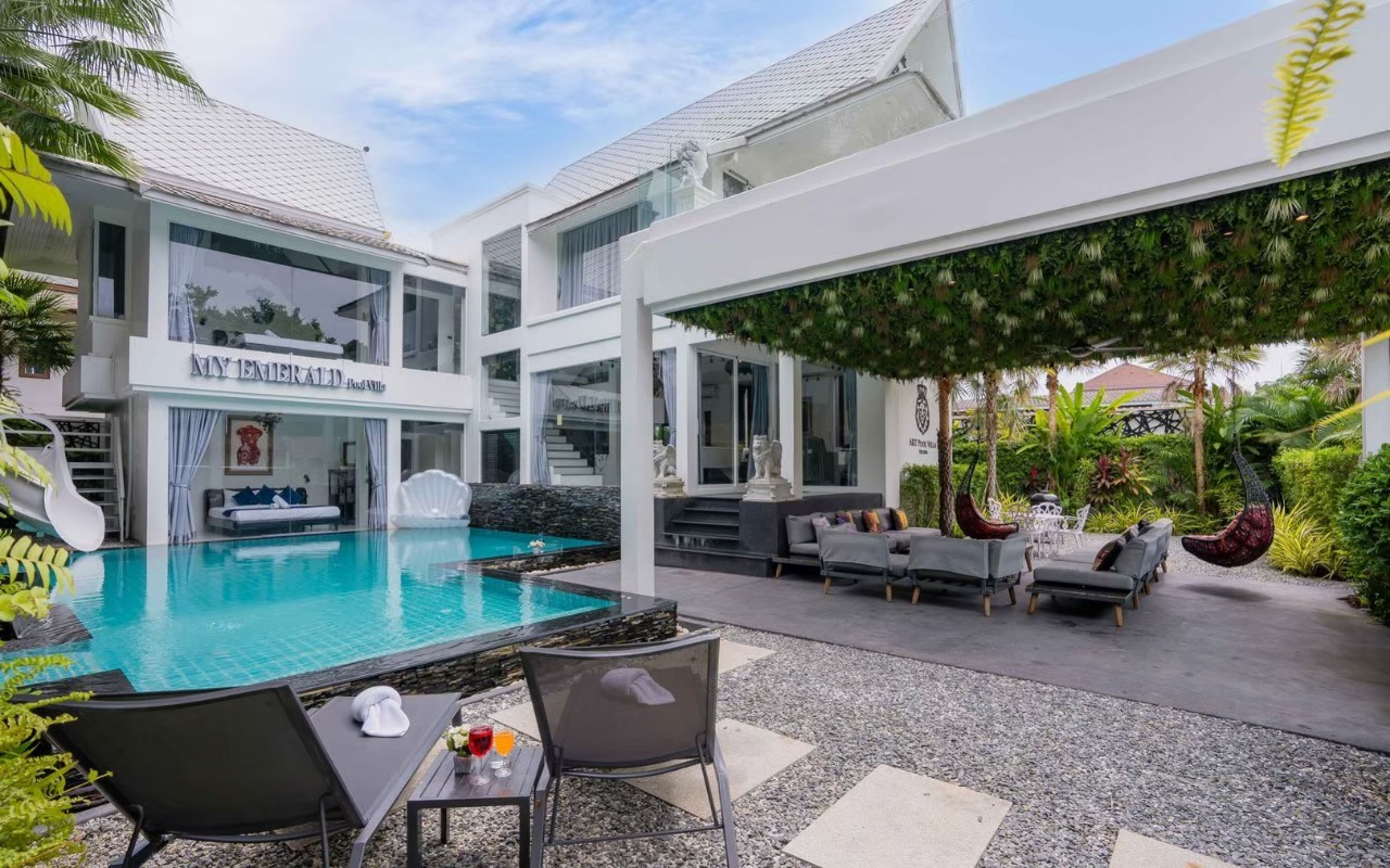 Pool Villa Pattaya Thailand
