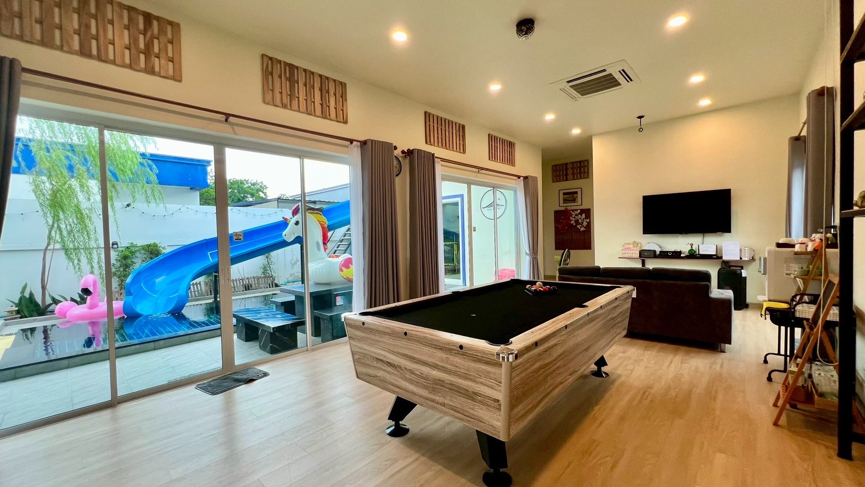 Pool Villa Pattaya Thailand